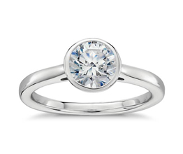 Round Diamond Bezel Set Solitaire Engagement Ring (Platinum)