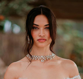 11 Shanina Shaiks engagement ring wedding day 2