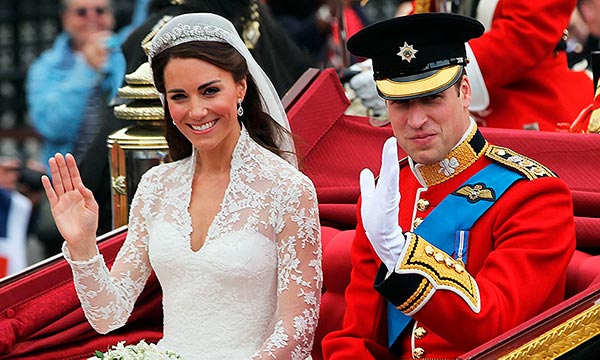 1 Kate Middletons Engagement Ring William and Kate