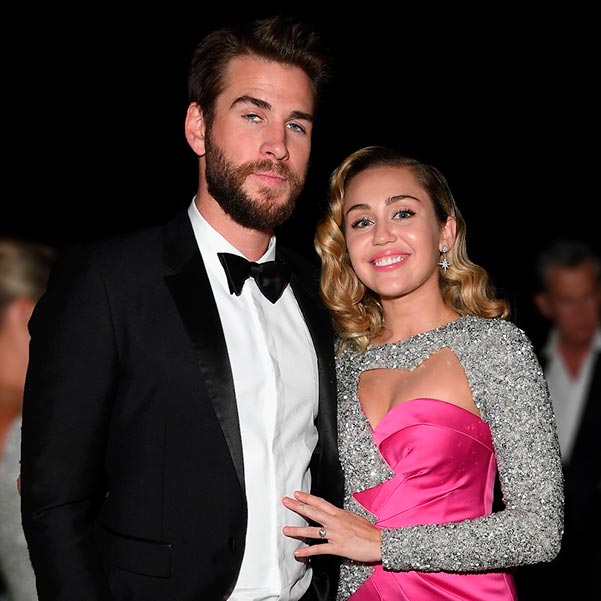 Miley Cyrus Engagement Ring Miley Cyrus And Liam Hemsworth