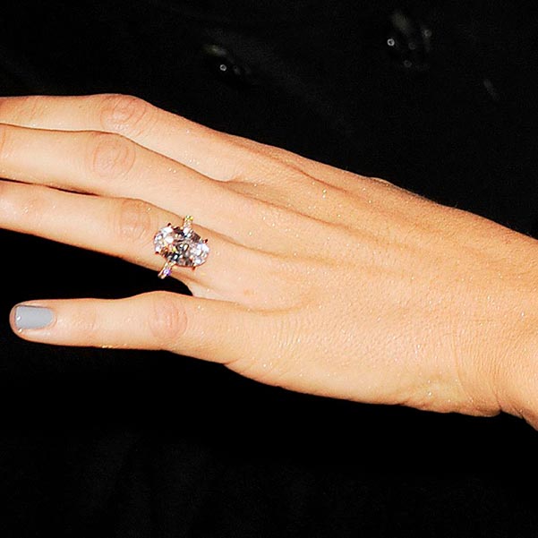 Blake Livelys Engagement Ring Close Up