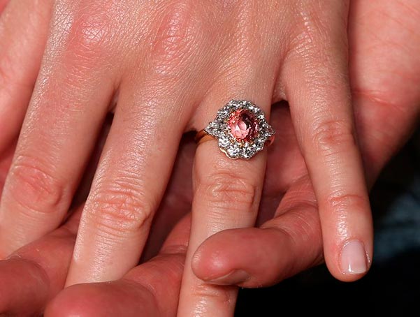 Princess Eugenies Engagement Ring Stone Close Up