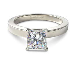 Flat edged princess cut diamond solitaire engagement ring