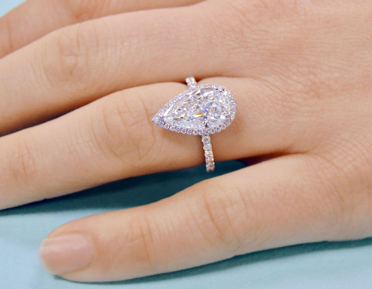 pear diamond on finger