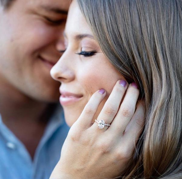 Bindi Irwins Engagement Ring Ring Close Up