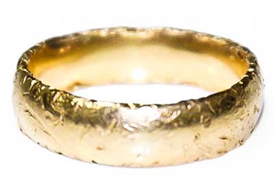 gold ring before polishing