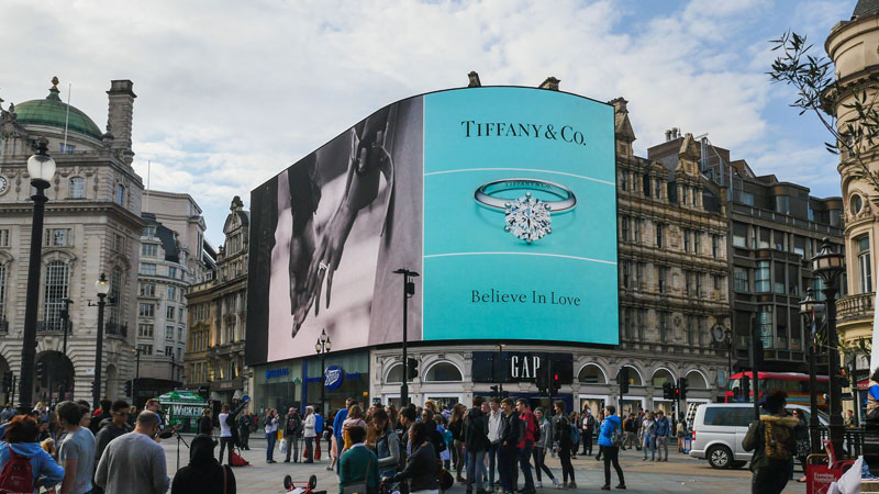 Tiffany and co advert