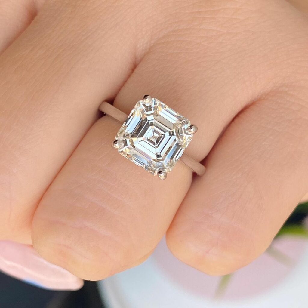 4 carat asscher solitare diamond ring