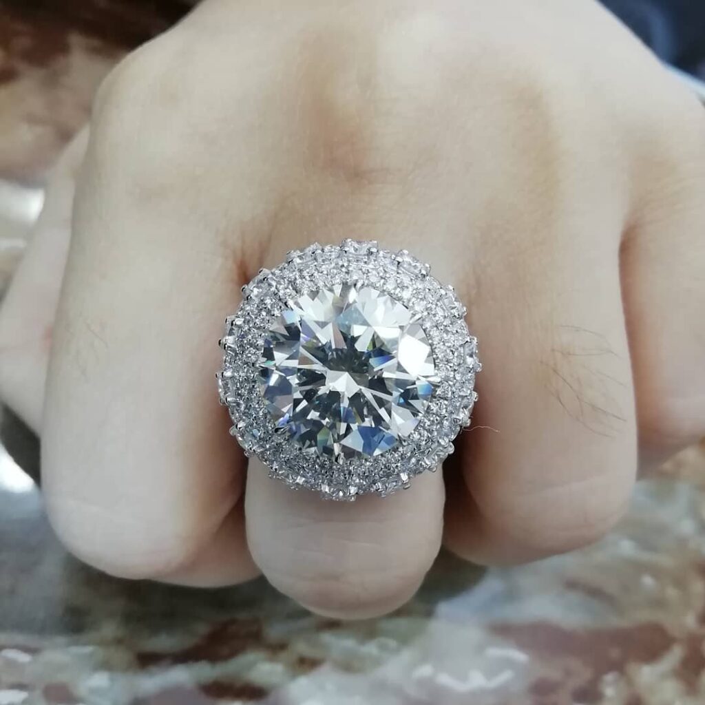 10 carat round halo diamond ring