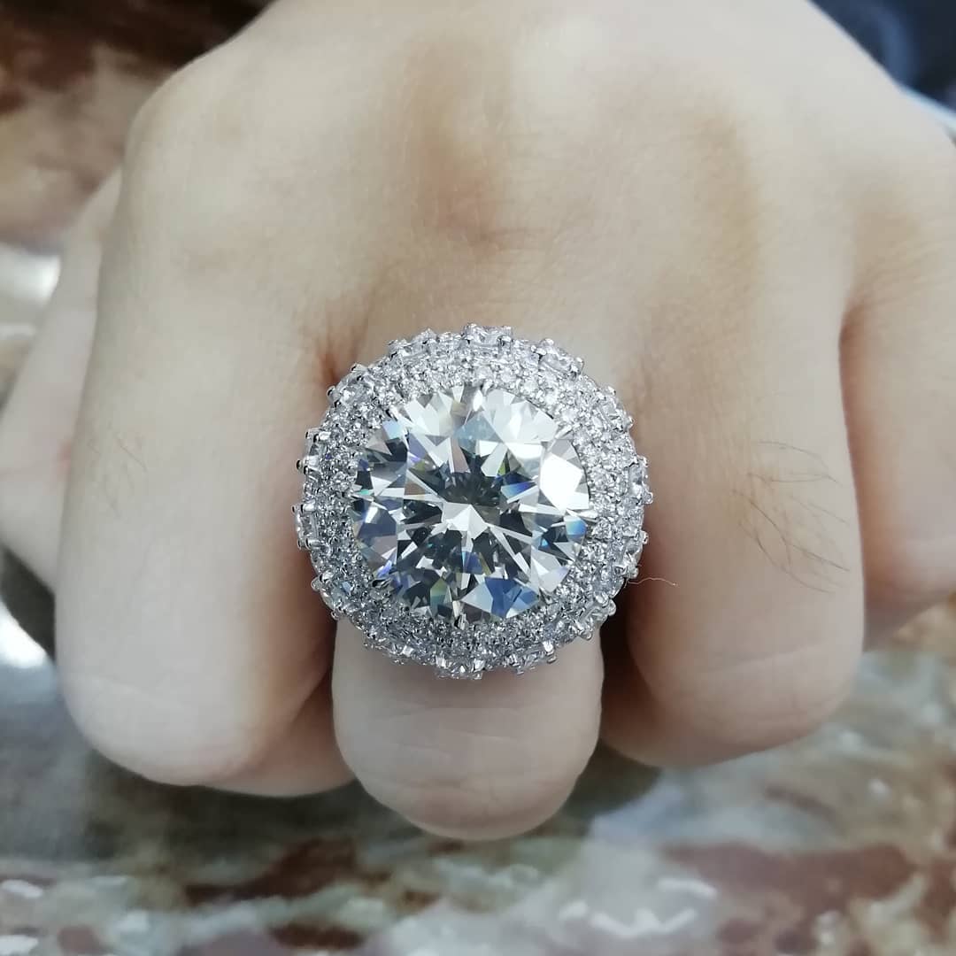 carat round halo diamond ring