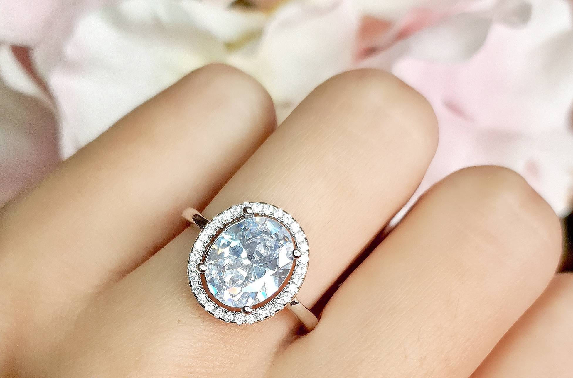 carat oval halo diamond ring