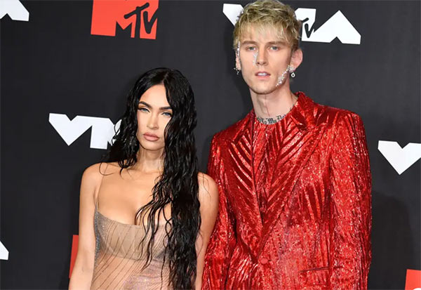 Megan Foxs Engagement Ring Megan Fox and Machine Gun Kelly