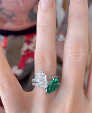 Megan Foxs Engagement Ring Close Up